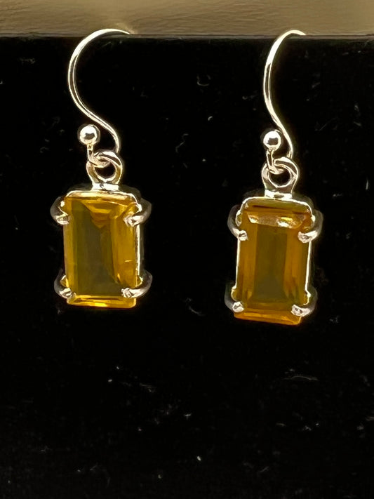 Amber earring in sterling silver