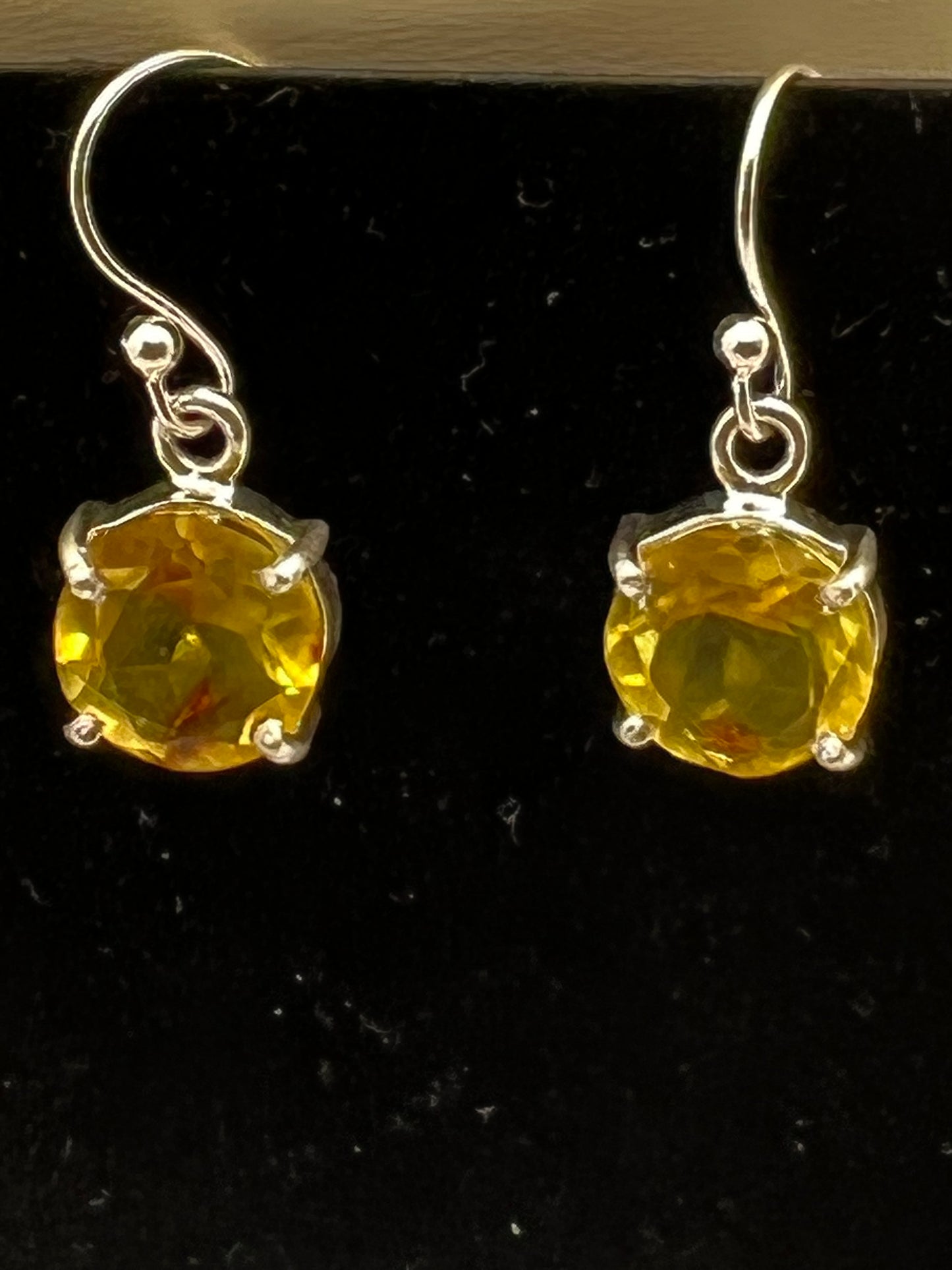 Amber earring in sterling silver